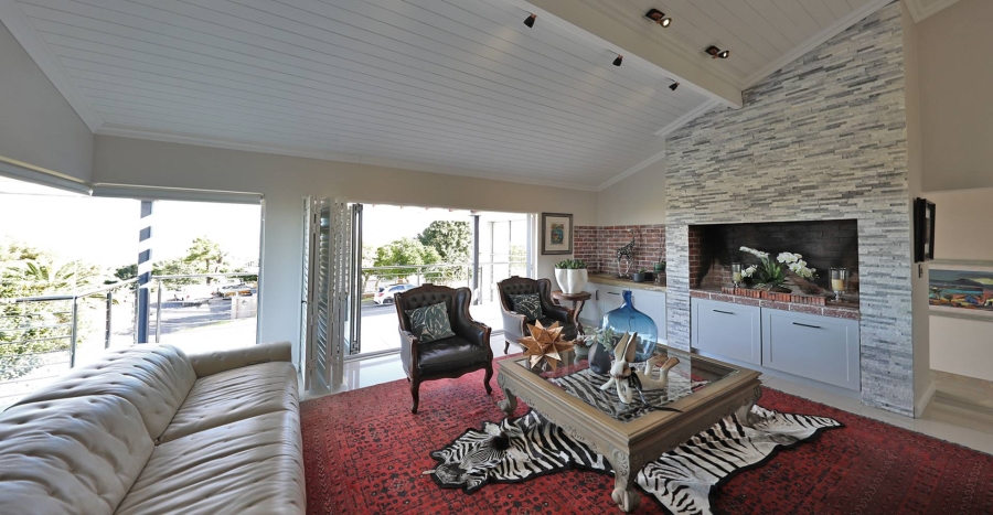 4 Bedroom Property for Sale in Loevenstein Western Cape